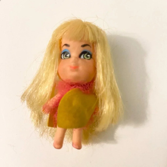 Vintage Liddle Kiddle Laffy Lemon Doll and Unmarked Miniature 2 Inch Doll - Picture 15 of 16